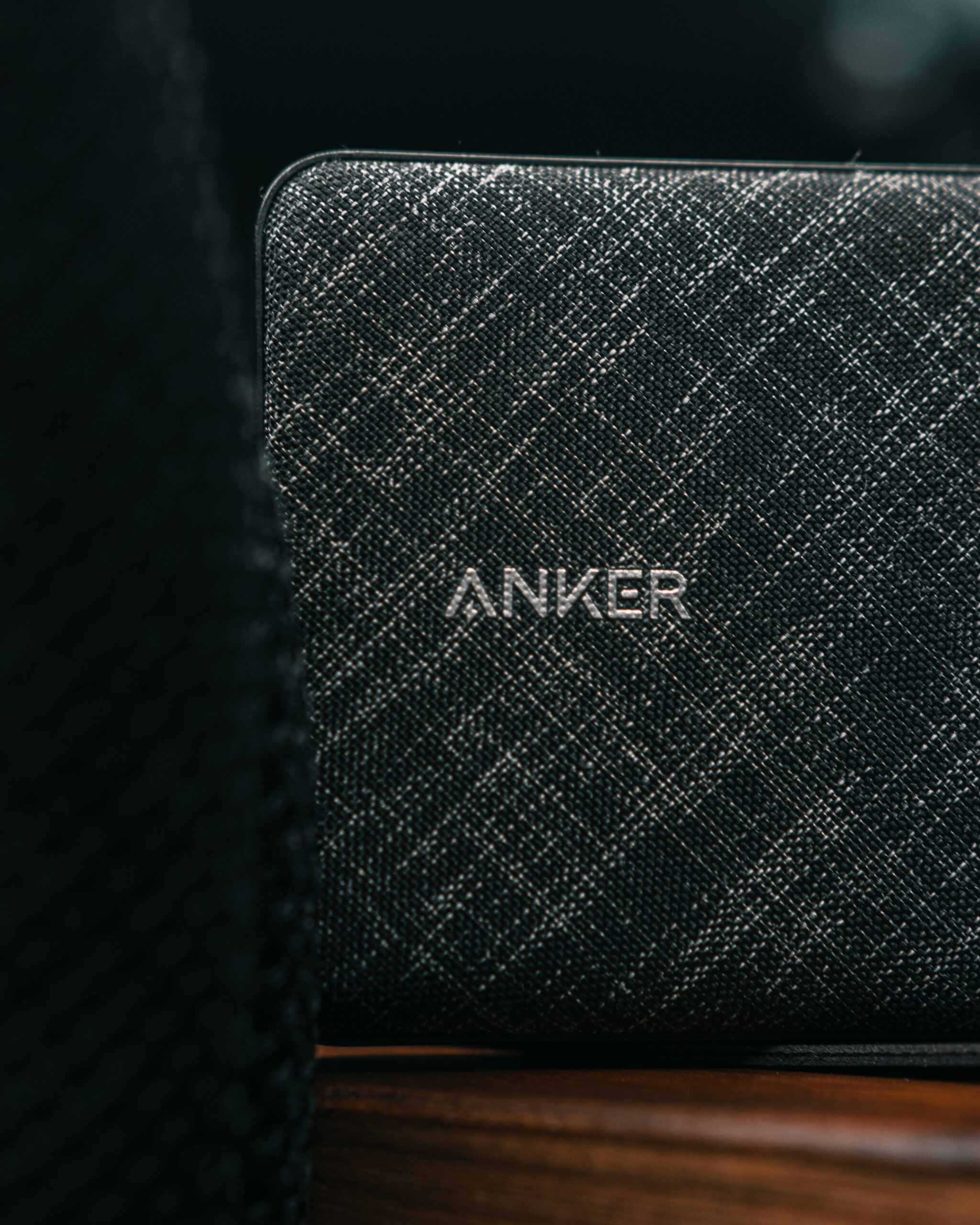 photo-1632156752304-8b3db7a7bab4-1